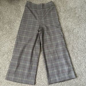 Express high waisted cropped culottes. Size 4R.